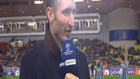 东契奇与詹姆斯战伤病情更新：均有望出战